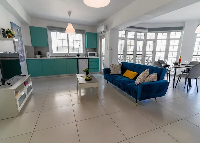 アパート Jana's 2-br In